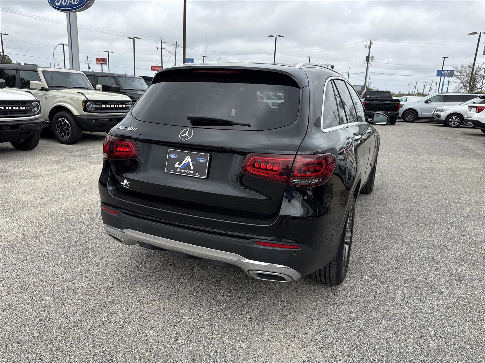 Used 2021 Mercedes-Benz GLC 300 image 6