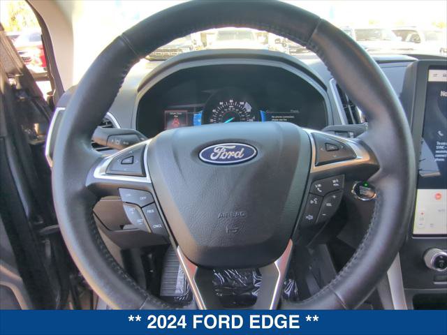 Certified 2024 Ford Edge SEL w/ Convenience Package AWD/4WD image 13
