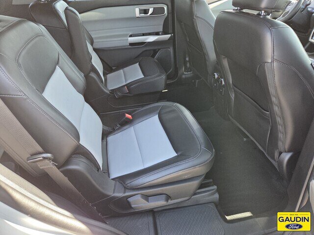 Certified 2023 Ford Explorer XLT w/ Equipment Group 202A RWD image 16