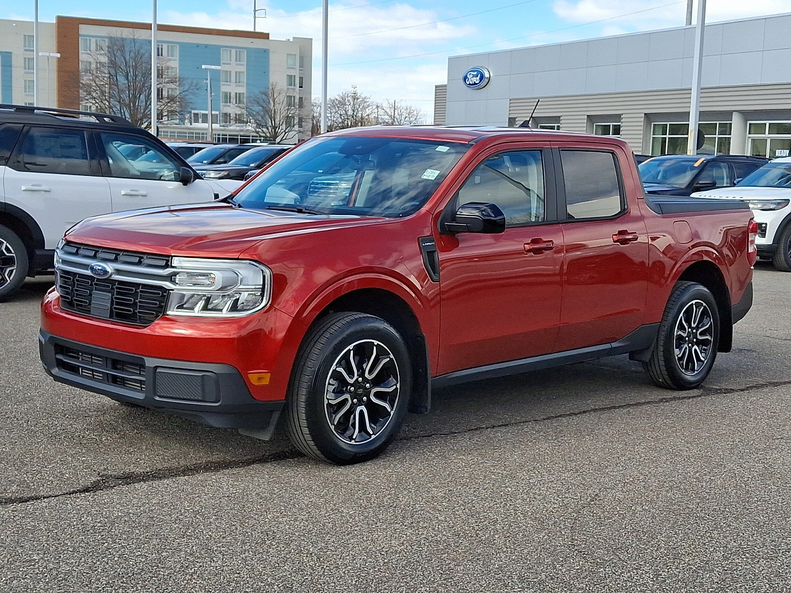 Certified 2024 Ford Maverick Lariat image 2