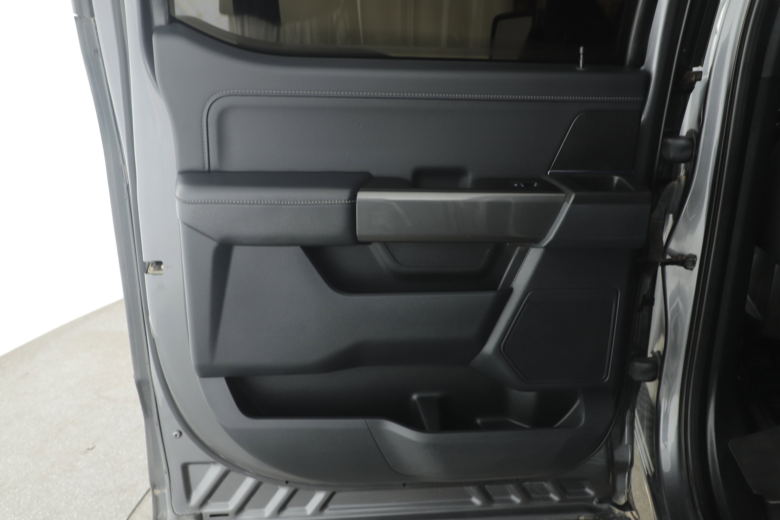 Certified 2022 Ford F150 XLT w/ Equipment Group 302A High image 10