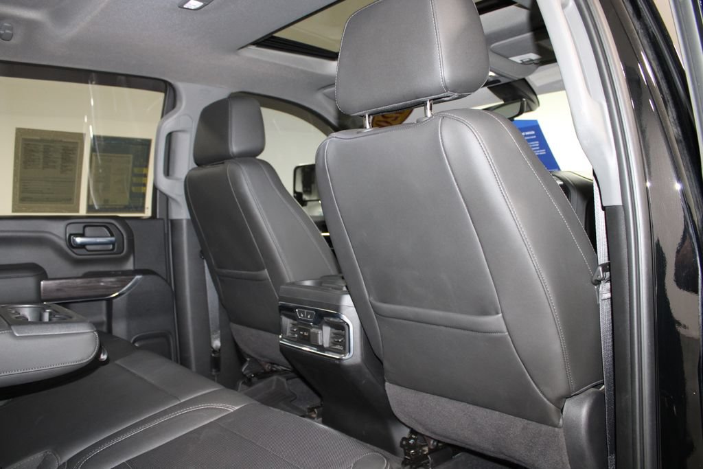 Used 2020 Chevrolet Silverado 3500 LTZ AWD/4WD image 33