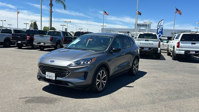 Certified 2022 Ford Escape SE w/ SE Sport Appearance Package AWD/4WD image 8