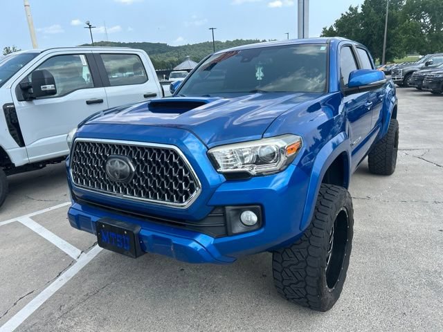 Used 2018 Toyota Tacoma TRD Sport AWD/4WD image 44
