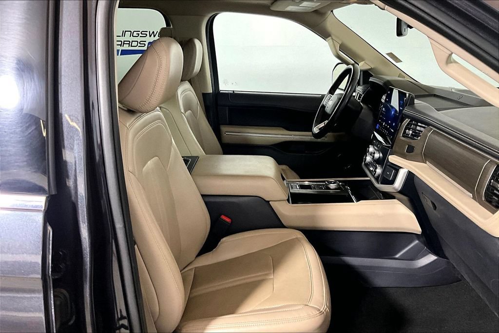 Certified 2024 Ford Expedition Limited RWD image 6