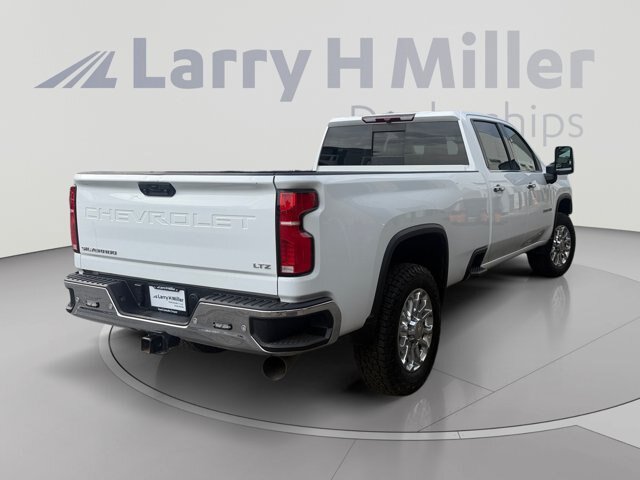 Used 2022 Chevrolet Silverado 2500 LTZ w/ LTZ Plus Package AWD/4WD image 5