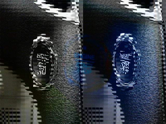 Certified 2022 Ford Edge Titanium w/ Equipment Group 301A image 20