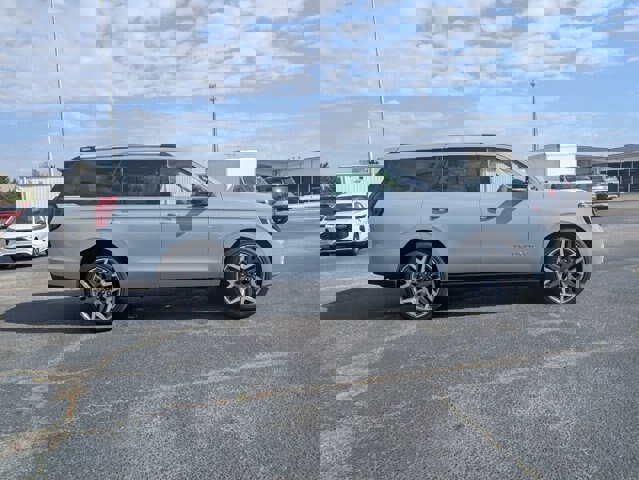 Certified 2025 Ford Expedition Platinum w/ Platinum Ultimate Package image 6