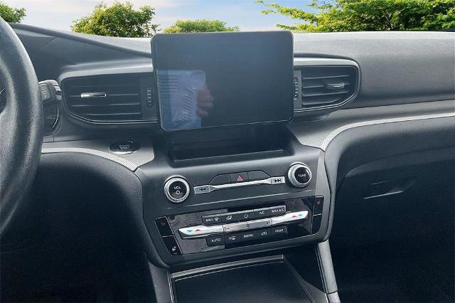 Certified 2020 Ford Explorer XLT w/ Comfort Package image 8