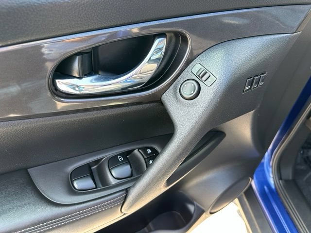 Used 2020 Nissan Rogue SV w/ Sun & Sound Touring Package AWD/4WD image 22