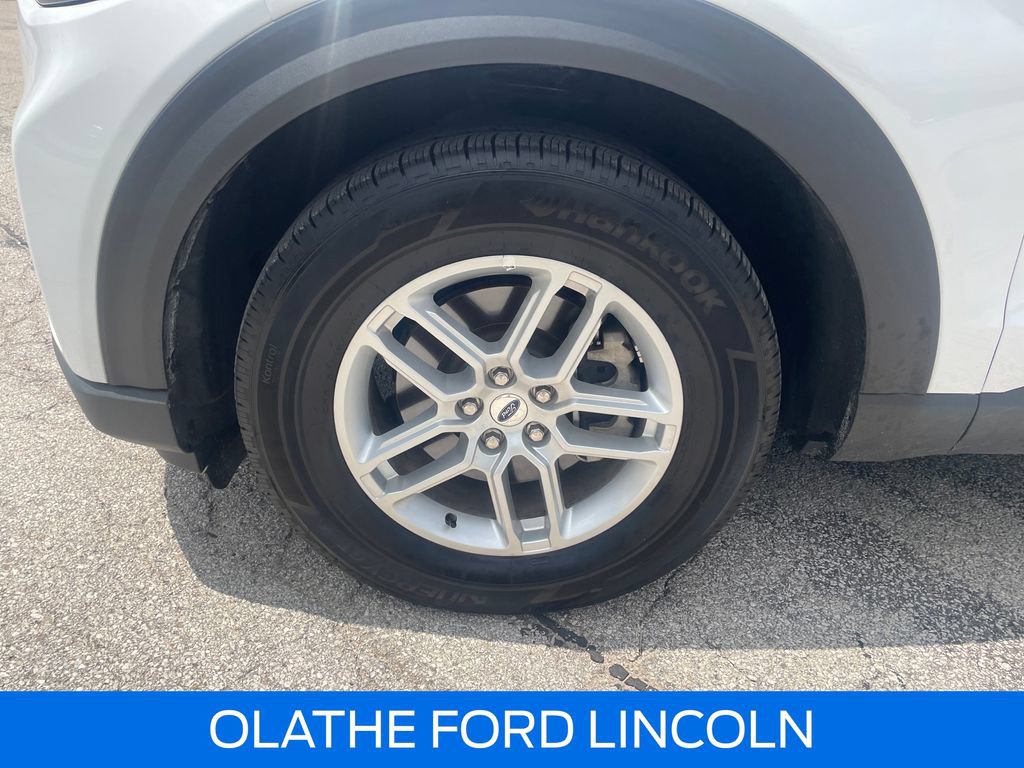 Certified 2025 Ford Explorer Active AWD/4WD image 28