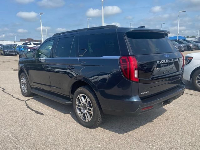 Certified 2025 Ford Expedition Active AWD/4WD image 4