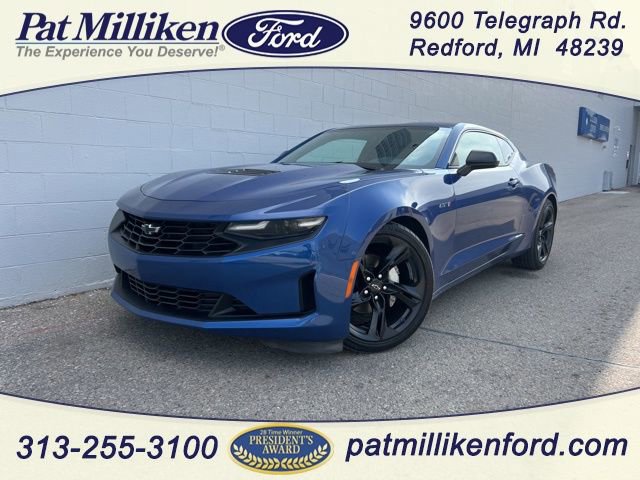 Used 2020 Chevrolet Camaro LT w/ Technology Package image 5