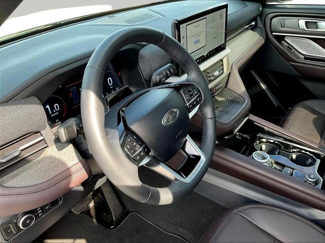Certified 2025 Ford Explorer Platinum w/ Ultimate Package AWD/4WD image 19