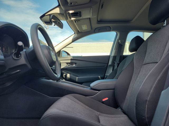 Used 2025 Honda Accord SE image 17