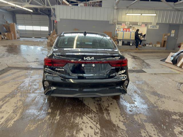 Used 2024 Kia Forte LXS w/ LXS Technology Package image 3