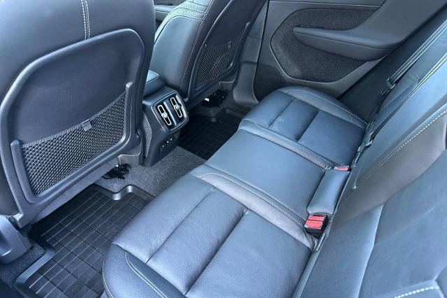 Used 2023 Volvo XC40 B5 Ultimate w/ Protection Package Premier image 19