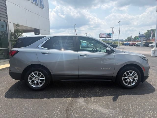 Used 2024 Chevrolet Equinox LT FWD image 2