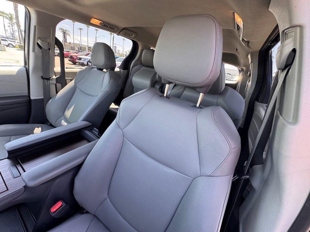 Used 2024 Toyota Sienna XLE image 20