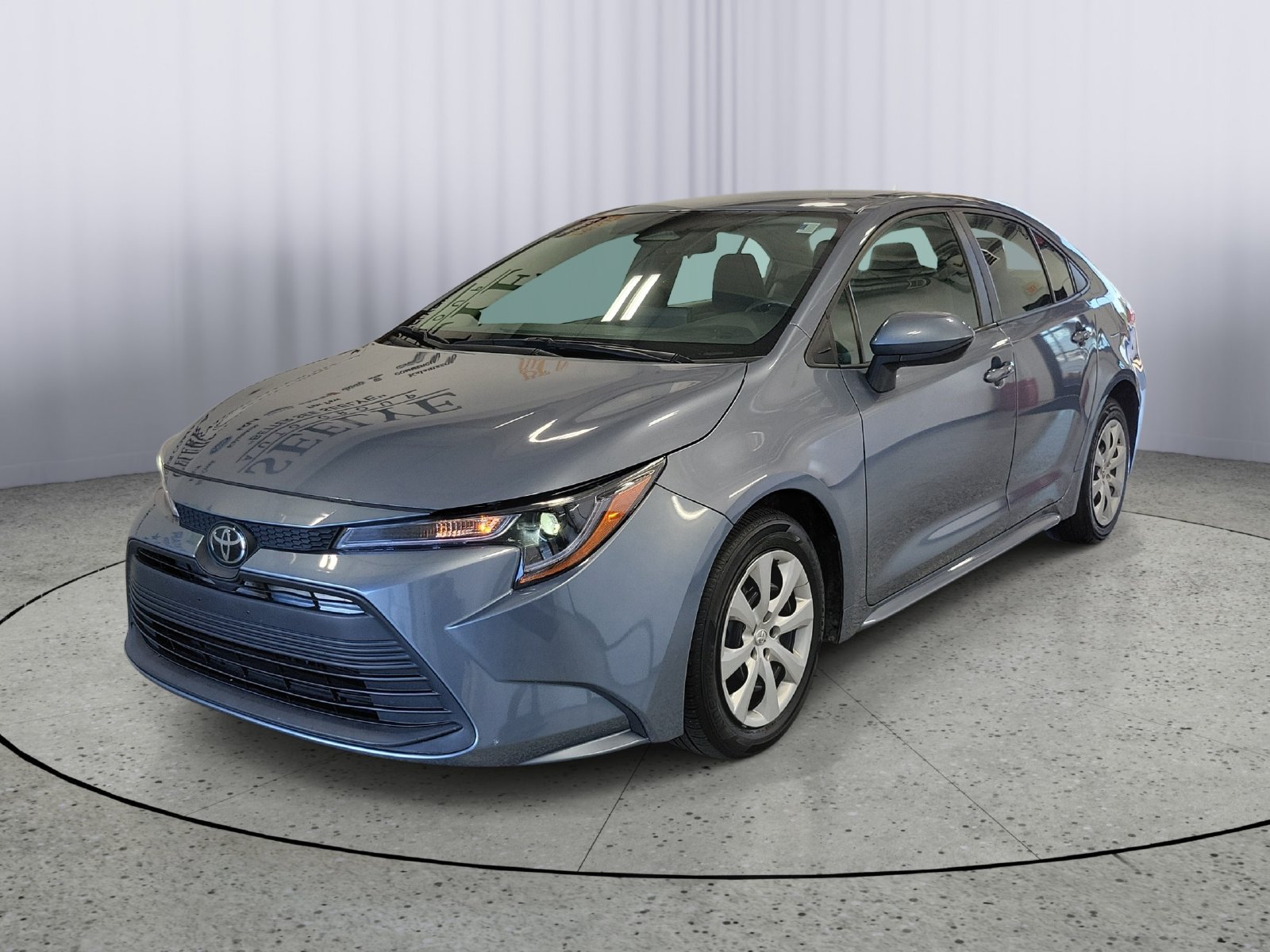Used 2024 Toyota Corolla LE FWD image 4