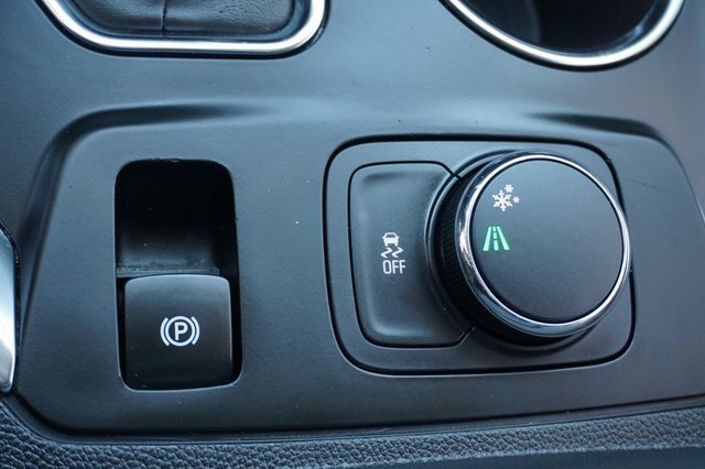 Used 2021 Chevrolet Traverse LS image 24