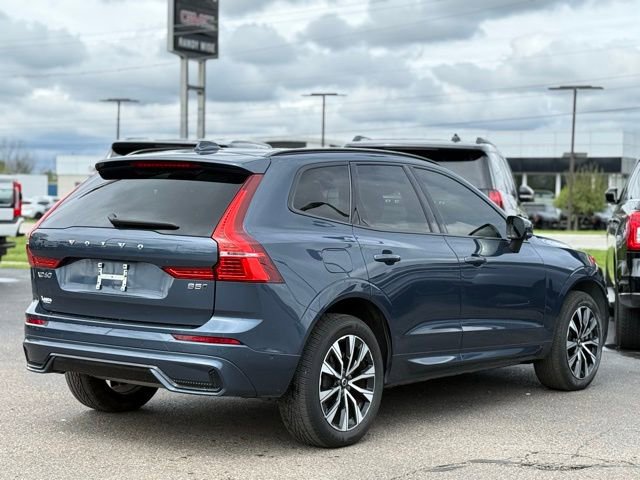 Used 2023 Volvo XC60 B5 Plus AWD/4WD image 42