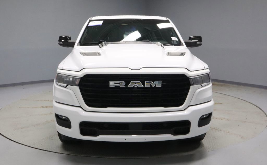 Used 2025 RAM 1500 Laramie w/ Sport Appearance Package AWD/4WD image 7