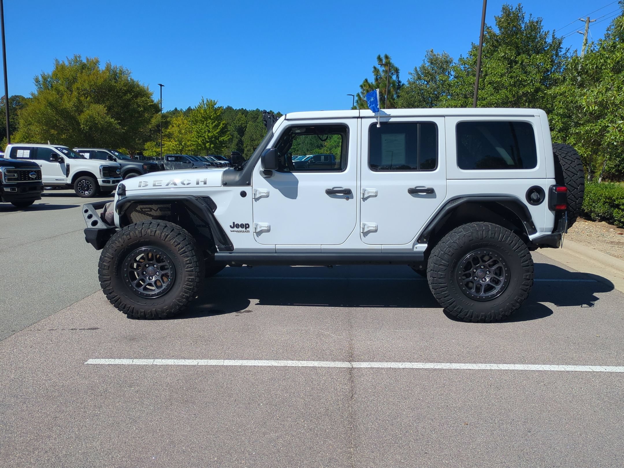 Used 2022 Jeep Wrangler Unlimited Sport w/ Xtreme Recon 35" Tire Package AWD/4WD image 7