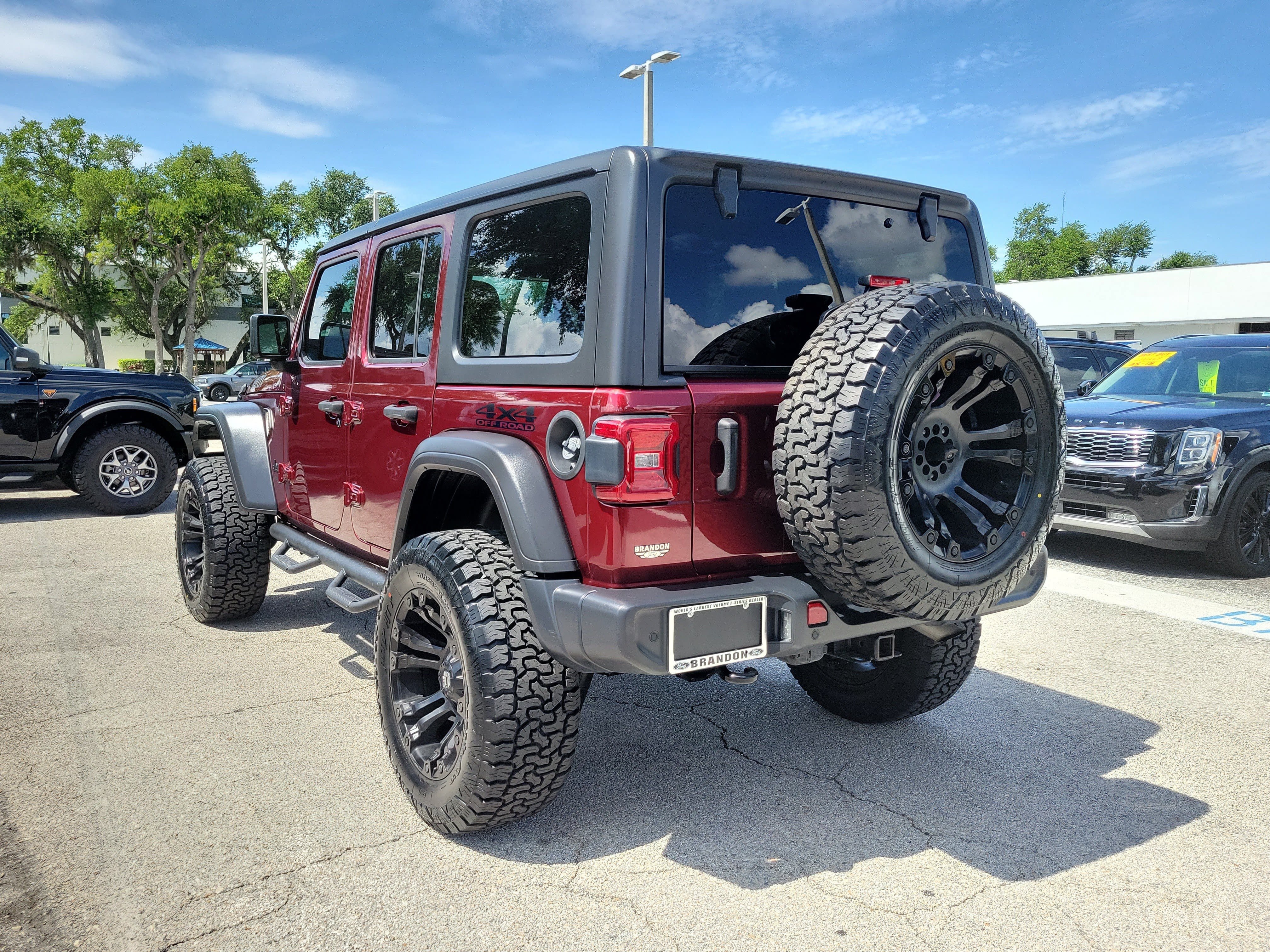 Used 2021 Jeep Wrangler Unlimited Sport AWD/4WD image 7
