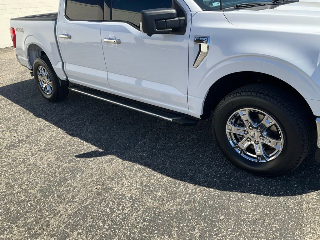 Certified 2022 Ford F150 XLT w/ Equipment Group 302A High image 19