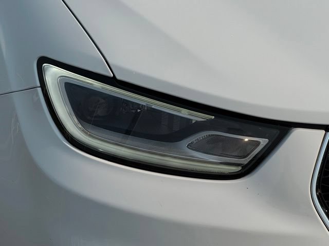 Used 2023 Chrysler Pacifica Touring-L FWD image 39
