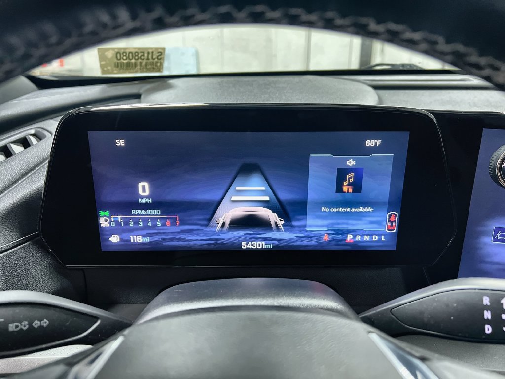 Used 2025 Chevrolet Traverse LT FWD image 16