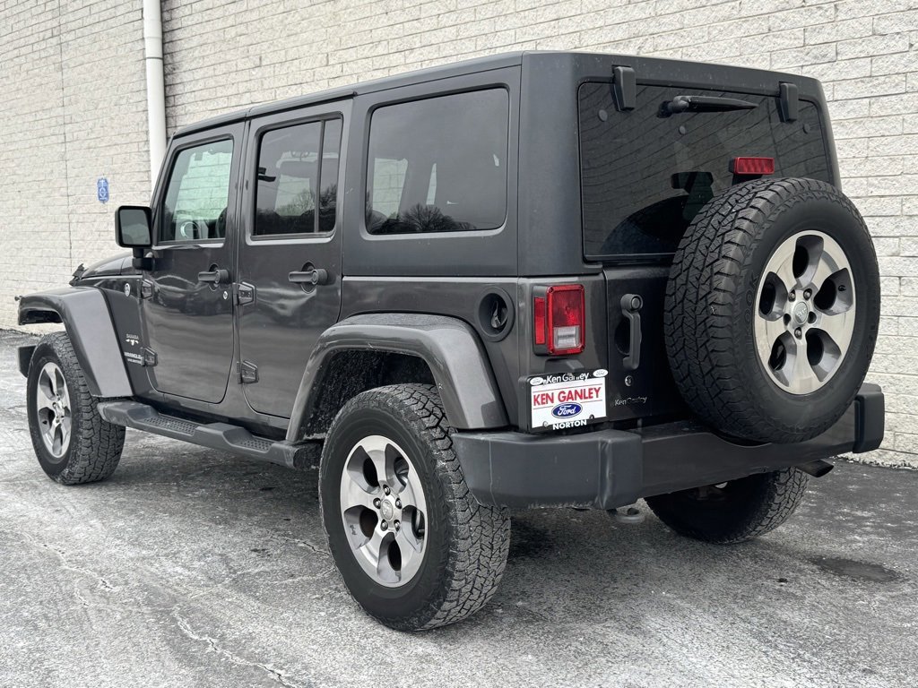 Used 2017 Jeep Wrangler Unlimited Sahara w/ Connectivity Group image 5