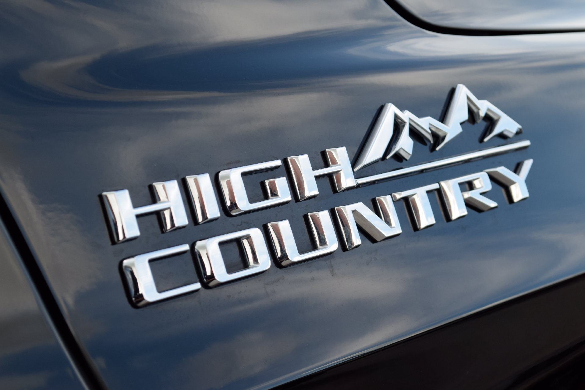 Used 2024 Chevrolet Tahoe High Country w/ Premium Package AWD/4WD image 19