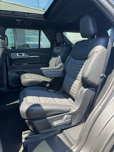 Certified 2026 Ford Explorer ST-Line w/ ST-Line Street Pack AWD/4WD image 22