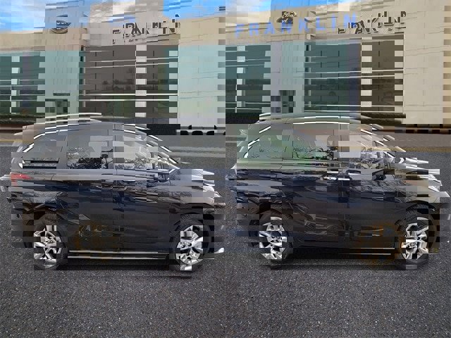 Used 2022 Toyota Sienna Limited image 6