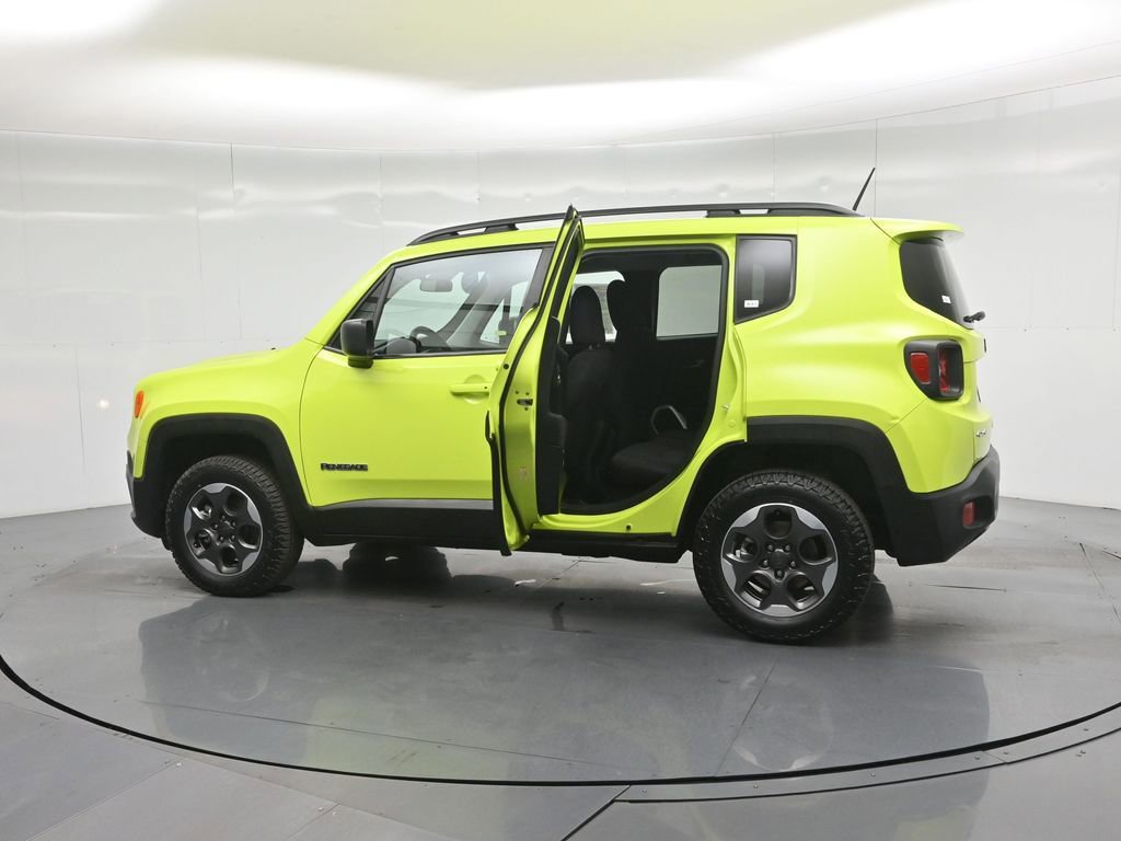 Used 2018 Jeep Renegade Sport w/ Power & Air Group image 34