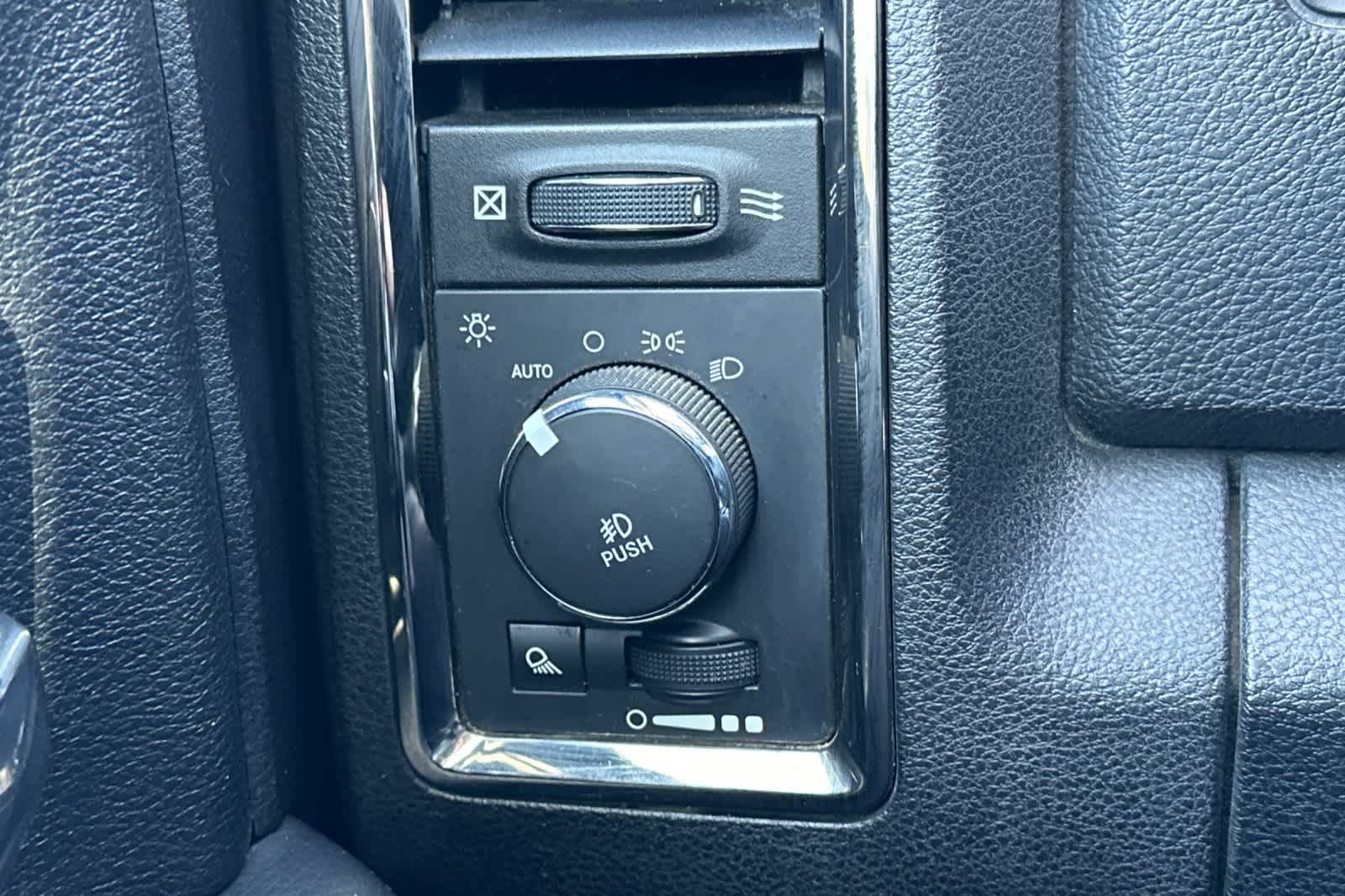 Used 2017 RAM 1500 Sport w/ Convenience Group AWD/4WD image 28