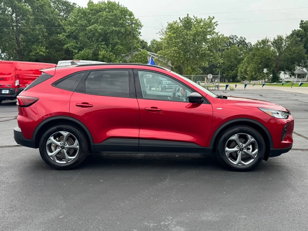 Certified 2025 Ford Escape ST-Line FWD image 21