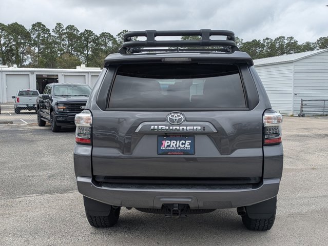 Used 2022 Toyota 4Runner SR5 AWD/4WD image 6