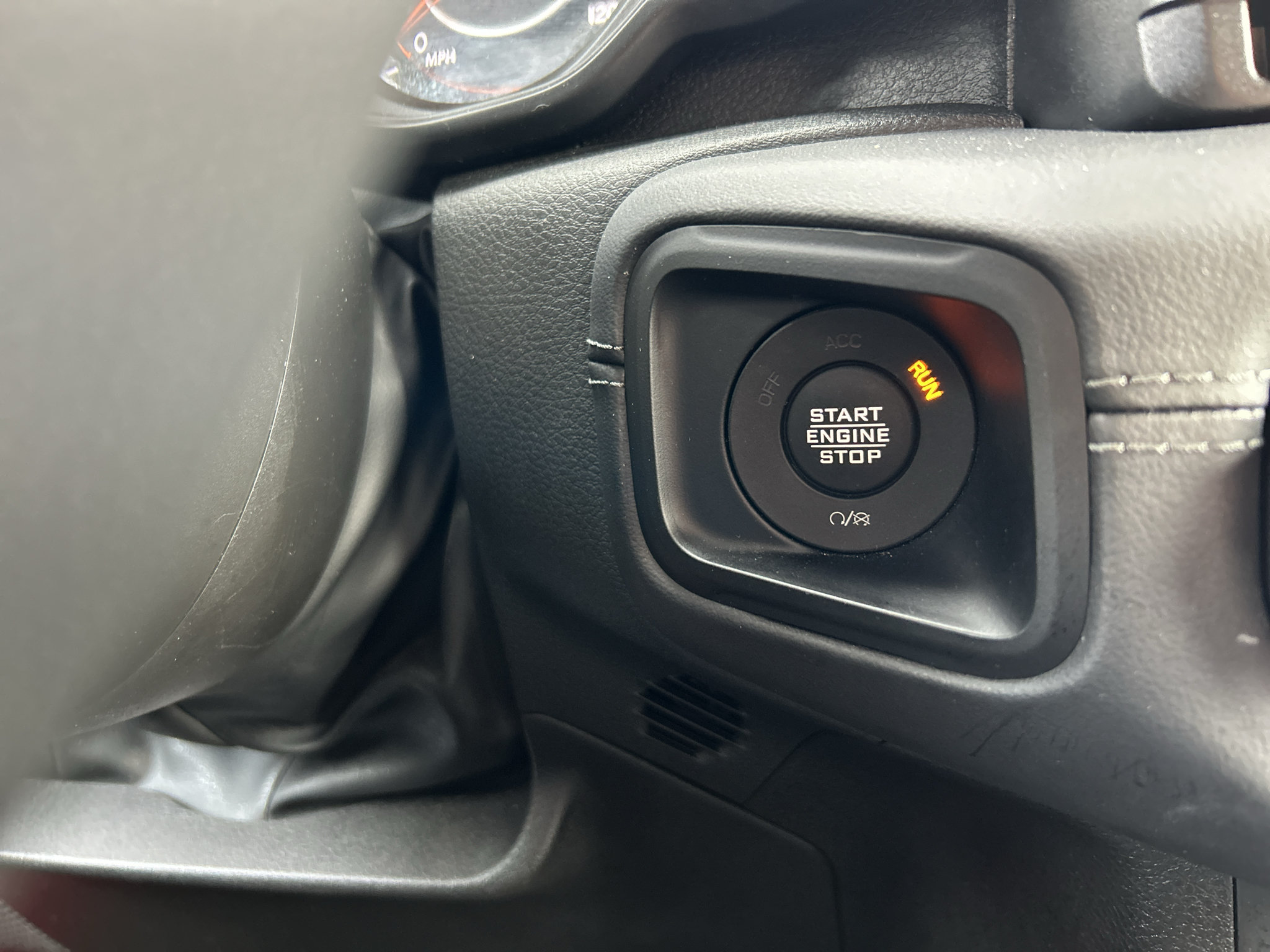 Used 2025 Jeep Wrangler Unlimited Rubicon AWD/4WD image 28