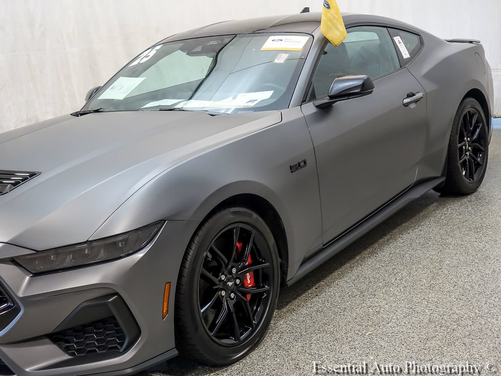 Certified 2025 Ford Mustang GT Premium RWD image 4