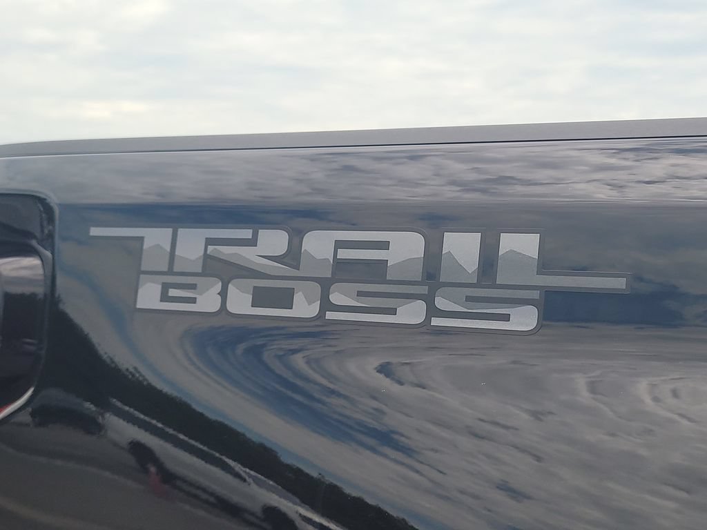 Used 2026 Chevrolet Silverado 2500 LT w/ Trail Boss Package AWD/4WD image 7