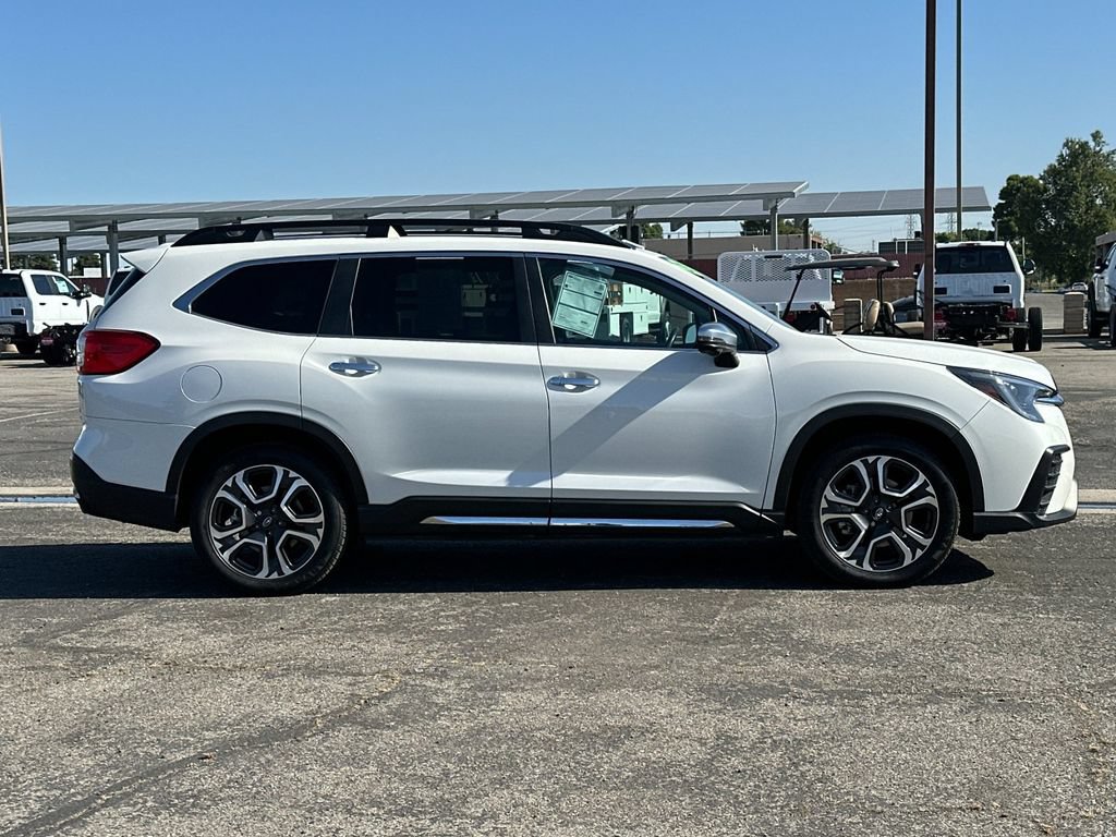 Used 2023 Subaru Ascent Touring AWD/4WD image 2