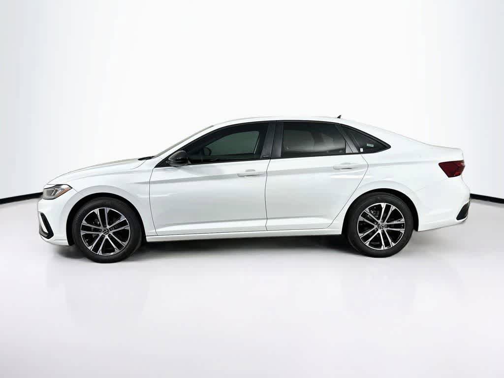 Used 2025 Volkswagen Jetta Sport FWD image 3