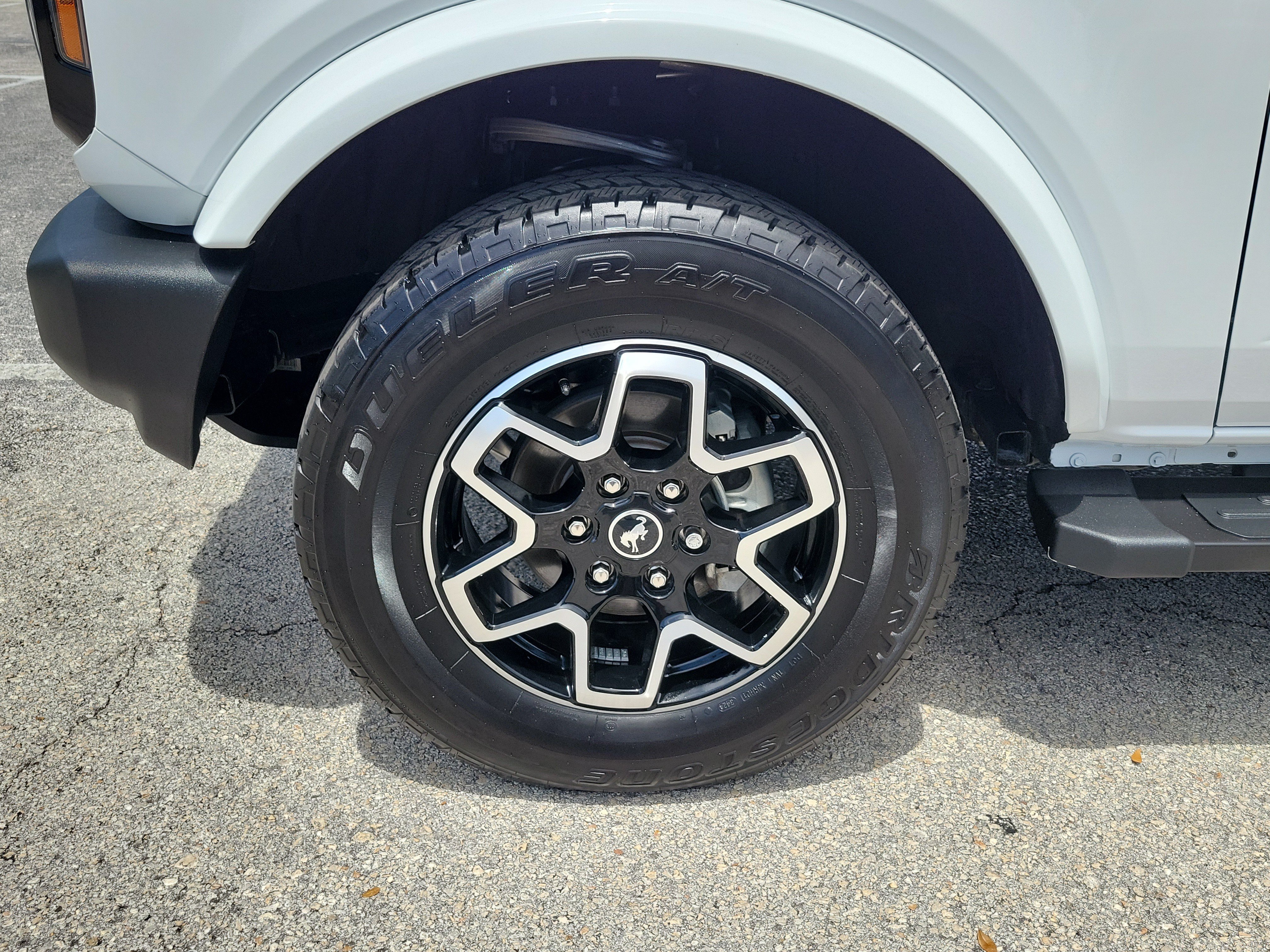 Certified 2024 Ford Bronco Outer Banks AWD/4WD image 5