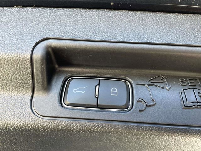 Certified 2022 Ford Explorer XLT image 31