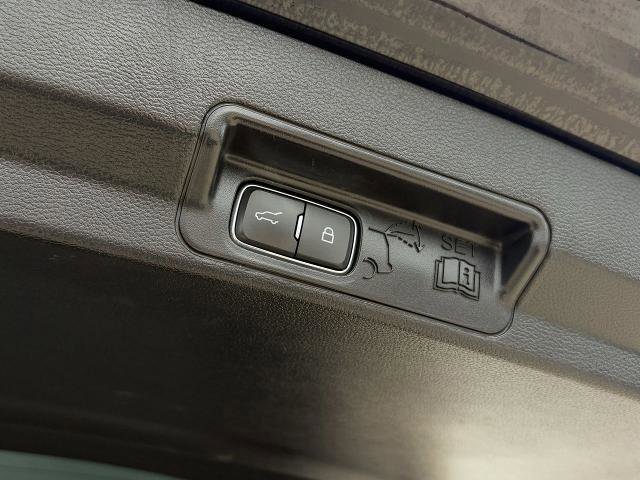 Certified 2022 Ford Explorer XLT image 30