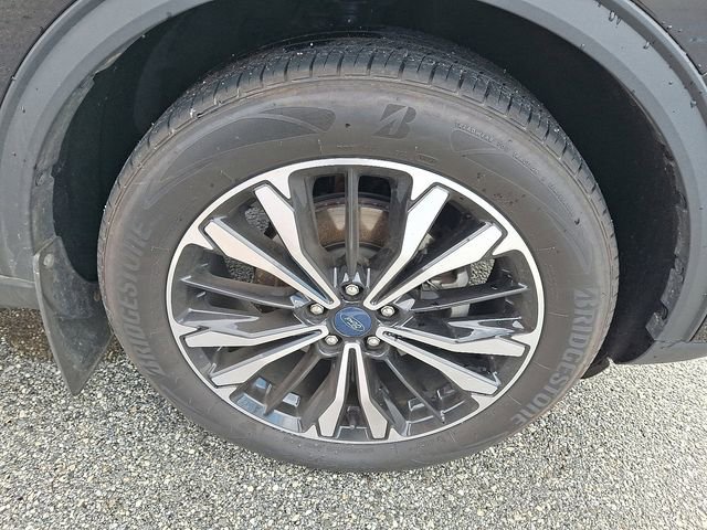 Certified 2022 Ford Escape SE w/ SE Sport Appearance Package image 11