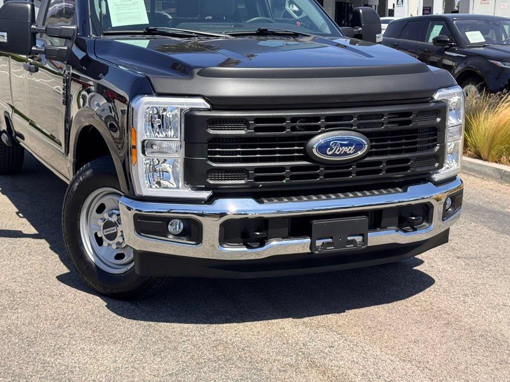 Certified 2024 Ford F250 XL w/ XL Chrome Package RWD image 3